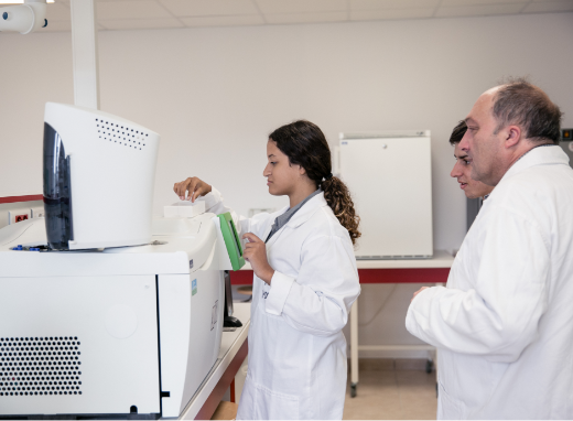 issat-laboratoires_001@2x