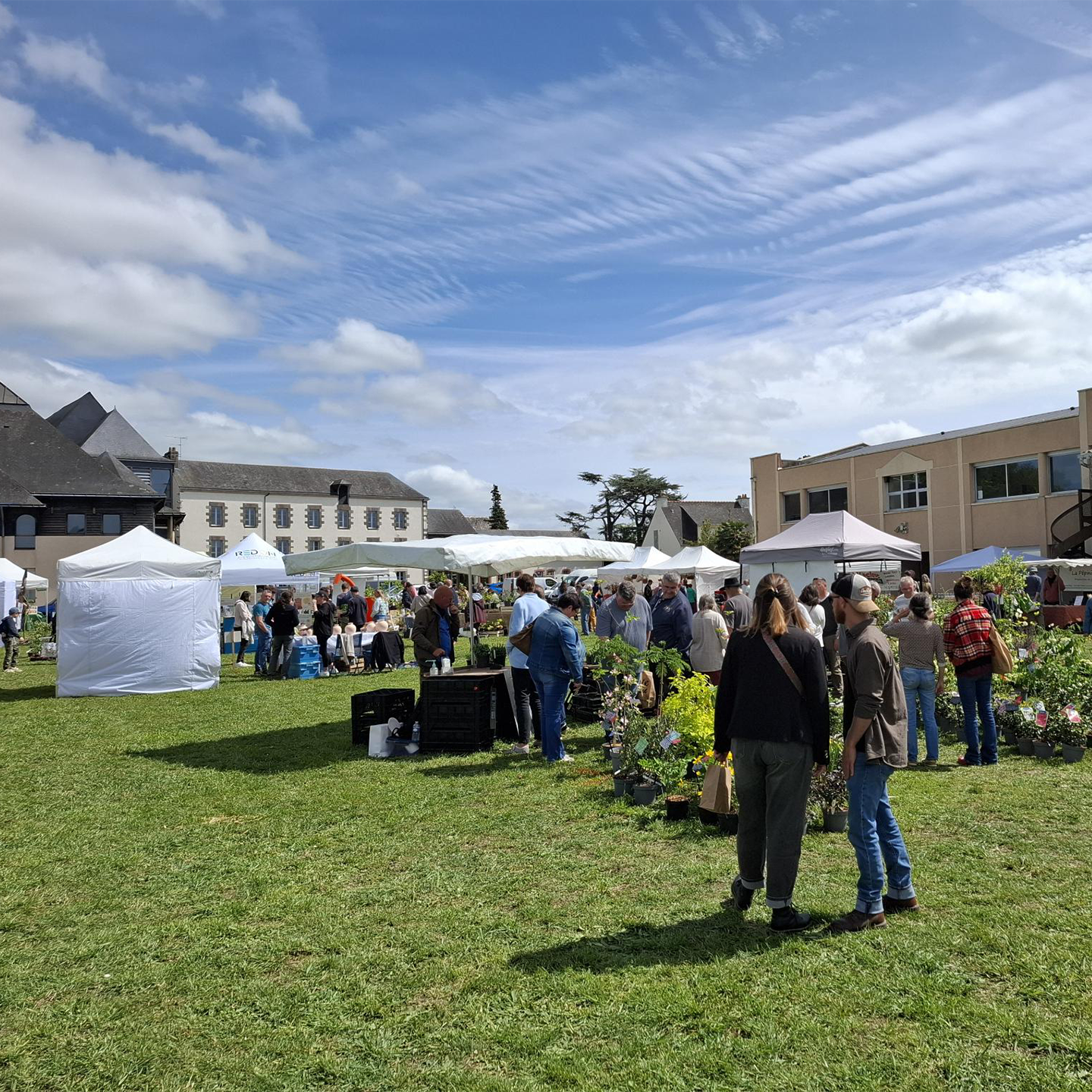 Salon du végétal à Redon à l’ISSAT avec exposants et visiteurs