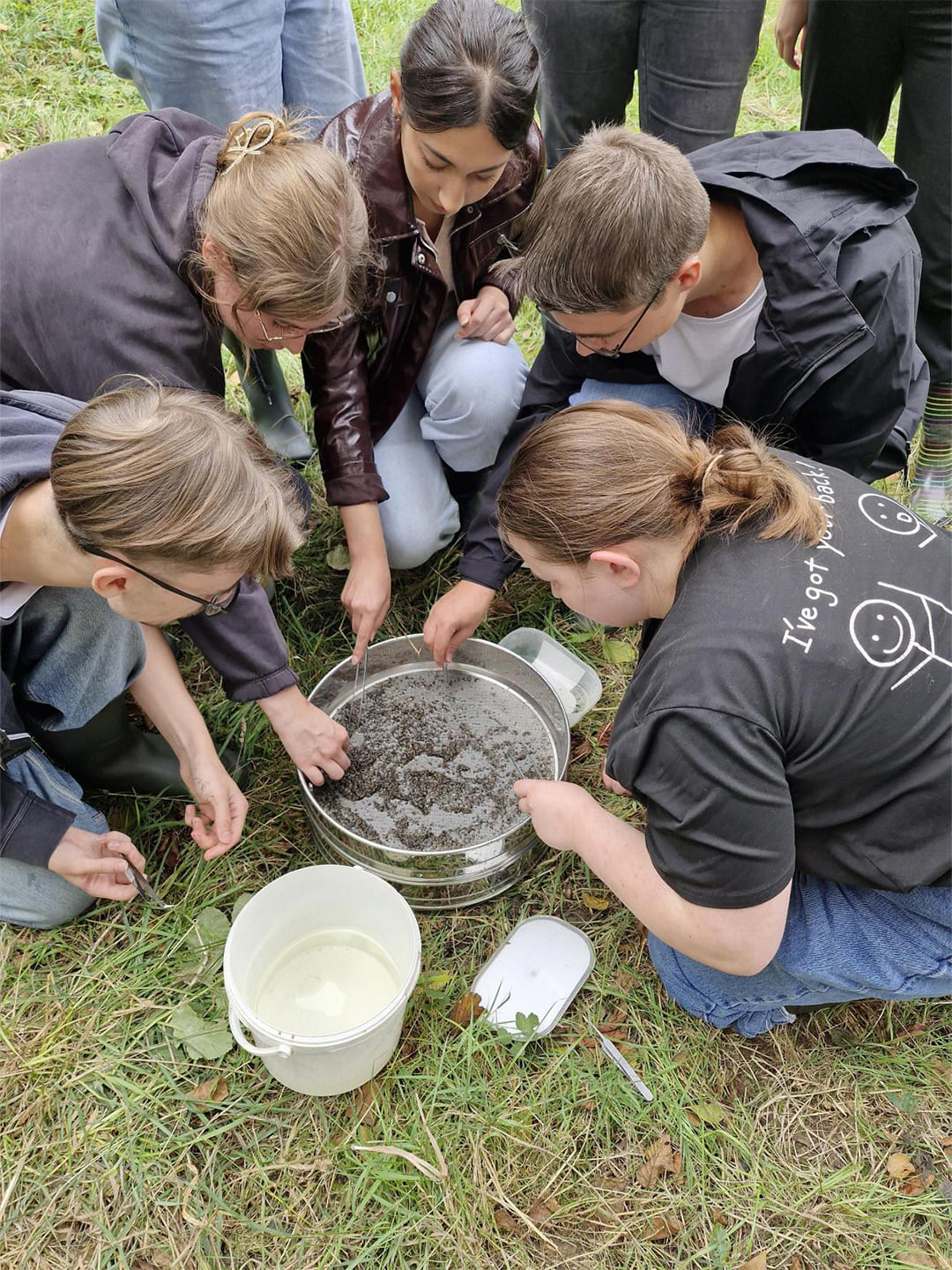 Matériel utilisé par les étudiants pour étudier la qualité de l’eau
